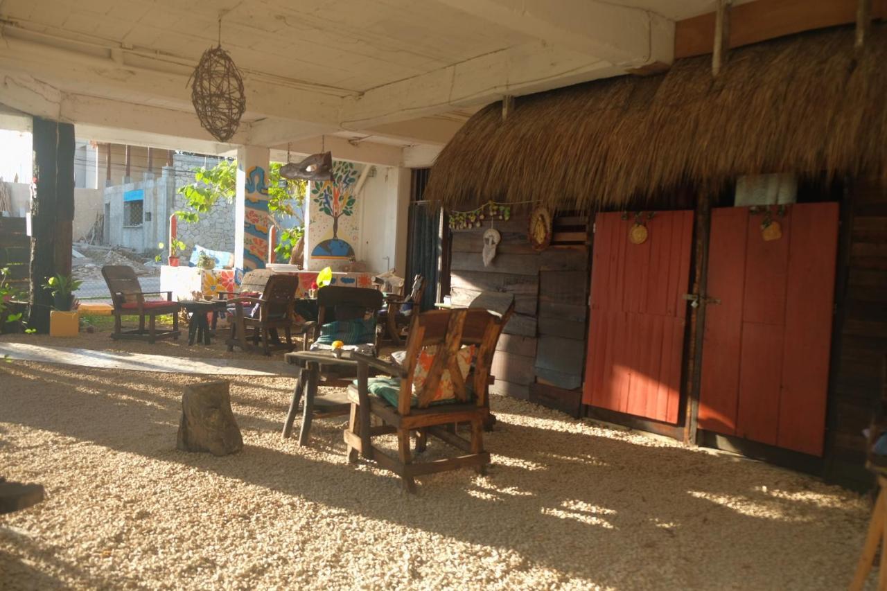 Near Lake Hostal Bacalar Kültér fotó